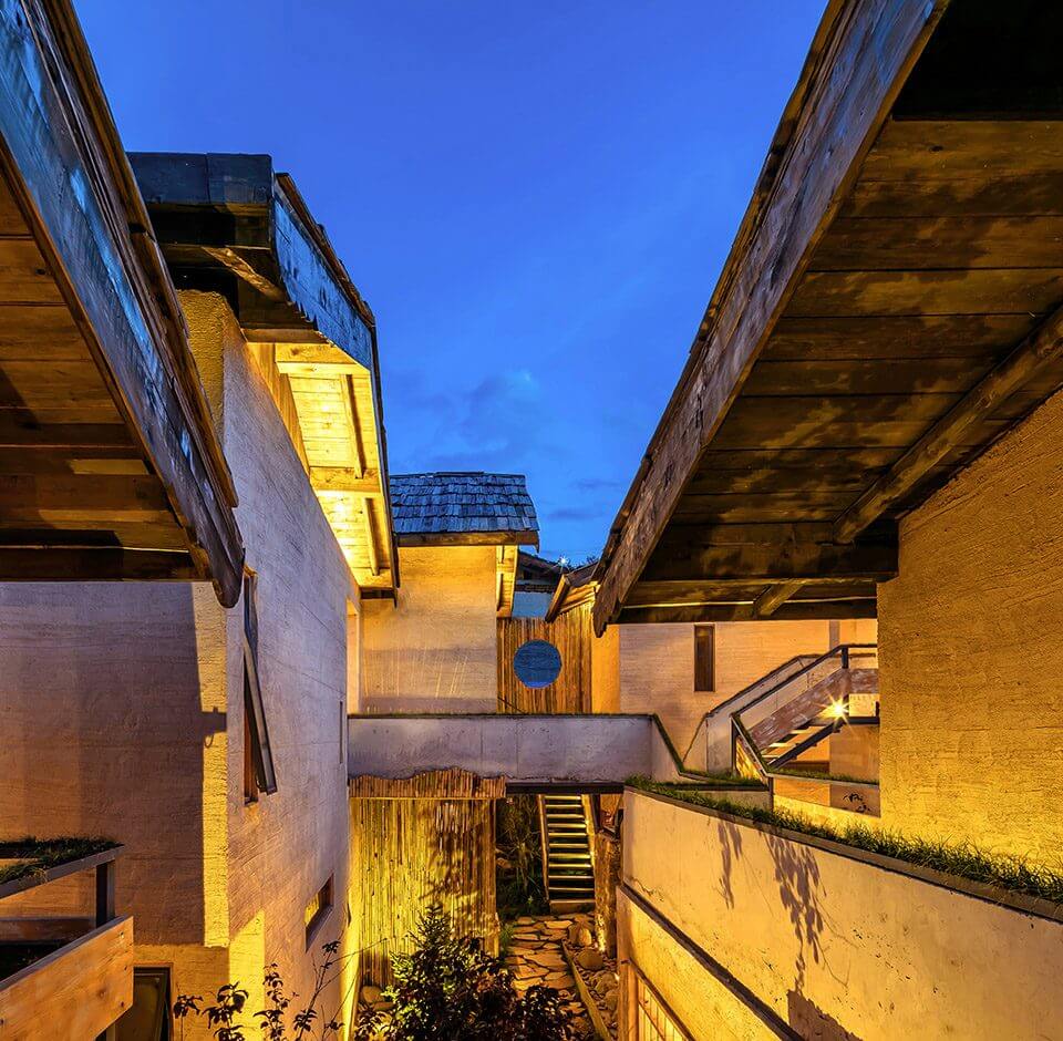 香格里拉·言?意，頗有古代山水畫的意境