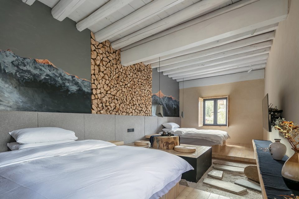 香格里拉·言?意，頗有古代山水畫的意境