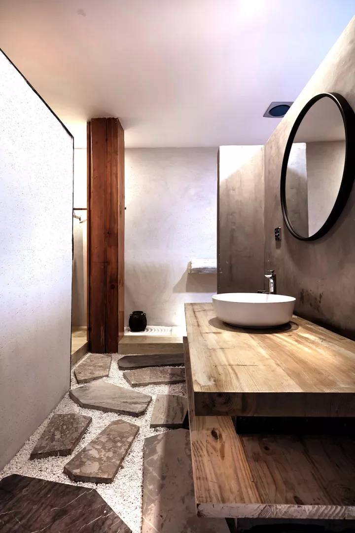 香格里拉·言?意，頗有古代山水畫的意境