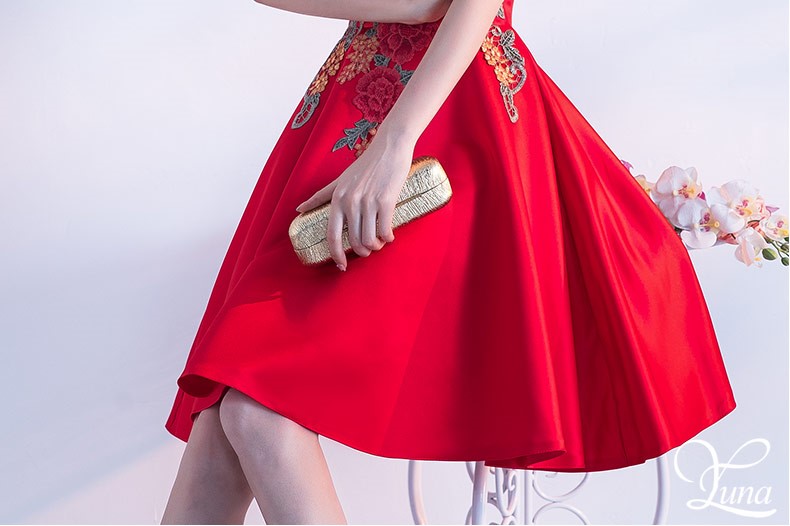 時尚福連文苑中式禮服，芍藥繡花新娘結(jié)婚禮服