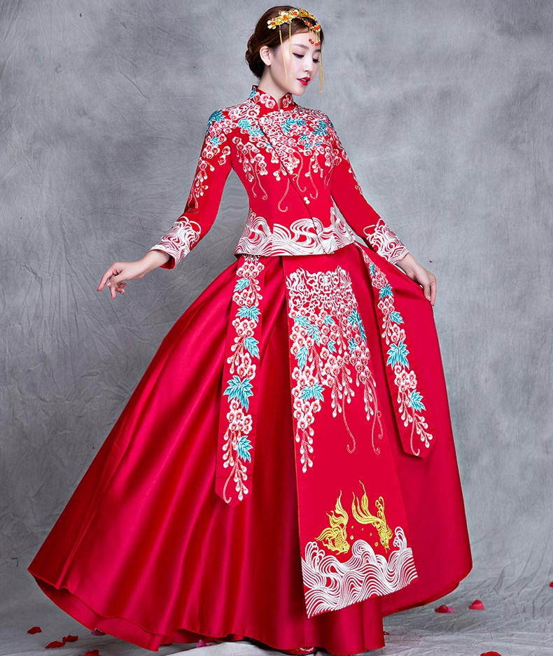 漫天繁花刺繡中式禮服，新娘結(jié)婚禮服