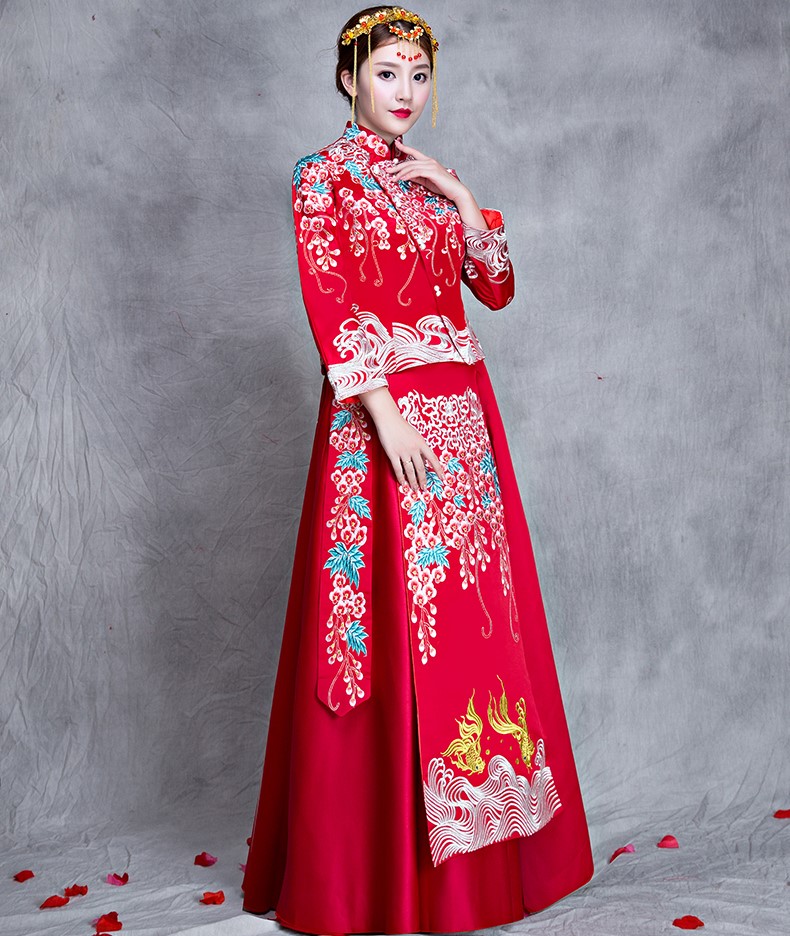 漫天繁花刺繡中式禮服，新娘結(jié)婚禮服