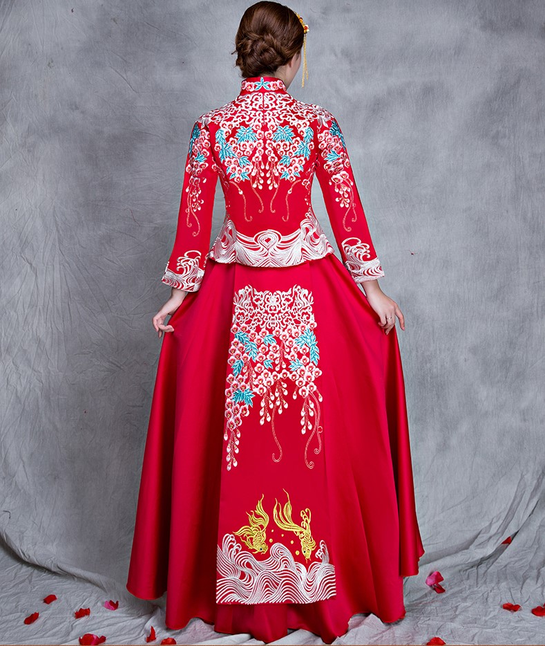 漫天繁花刺繡中式禮服，新娘結(jié)婚禮服