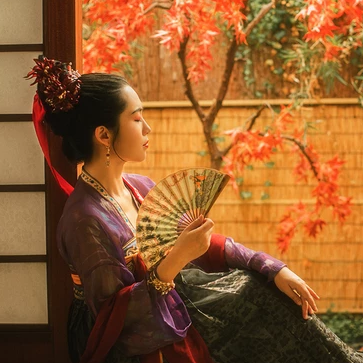 漢服帶折扇女生頭像,唯美古風(fēng)真人頭像