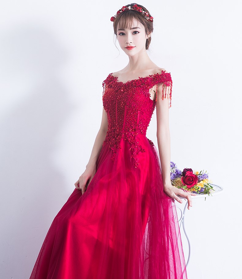 性感一字肩中式禮服，唯美流蘇珠花晚禮服