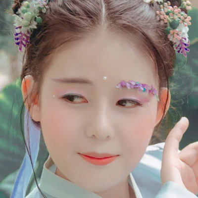 清新可愛美人妝女生頭像，唯美古風真人頭像