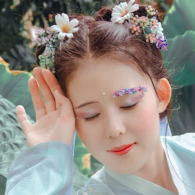 清新可愛美人妝女生頭像，唯美古風真人頭像