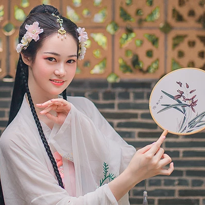 粉嫩花朵少女頭像，唯美古風(fēng)真人頭像