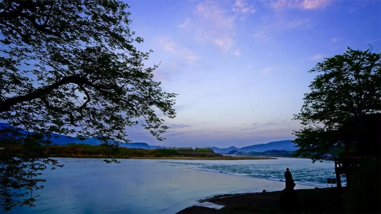 桐廬·云溪上，想要大片的田園被云朵環(huán)繞!