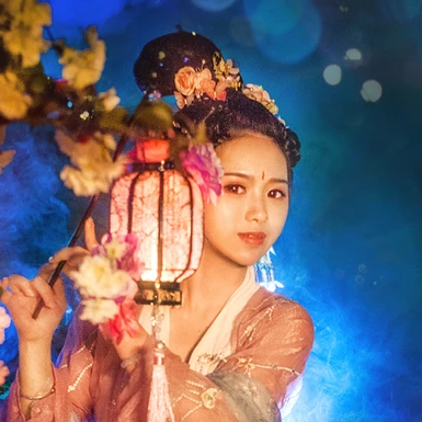 五彩星空提燈少女頭像，唯美古風(fēng)真人頭像