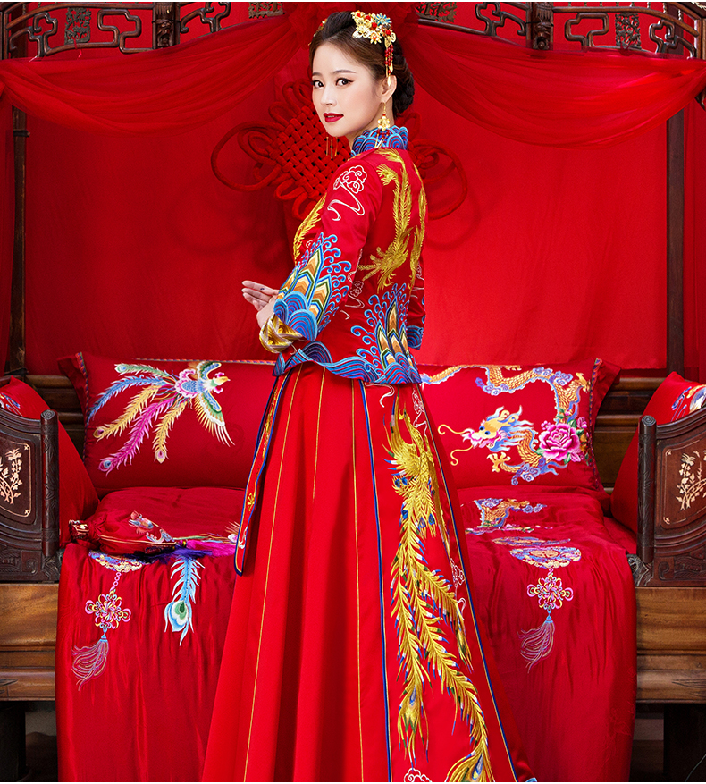 奢華鳳凰中式禮服，唯美五彩刺繡新娘禮服