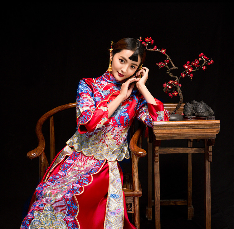 魚蓮嬉戲中式禮服，東方韻味新娘禮服