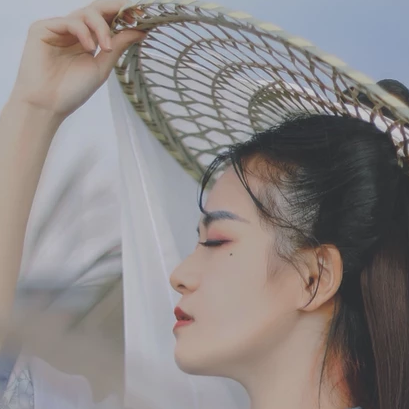 風(fēng)中俠客女生頭像，唯美古風(fēng)真人頭像