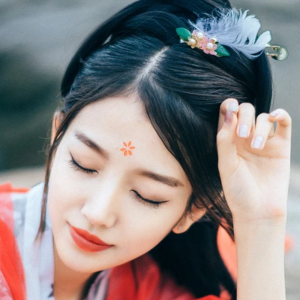 紅妝紗衣女生頭像，唯美古風(fēng)真人頭像