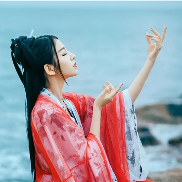 紅妝紗衣女生頭像，唯美古風(fēng)真人頭像