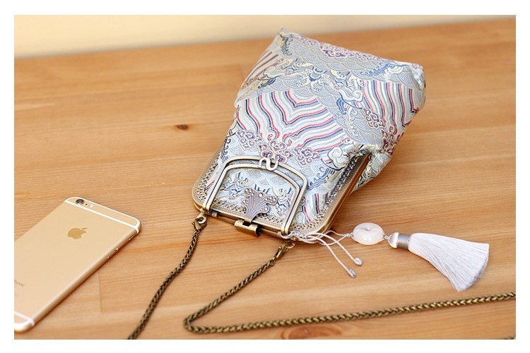 福連文苑復(fù)古小手拎包小巧可愛手工包