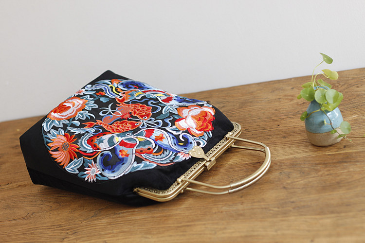 福連文苑吉祥鯉魚圖案刺繡手工包