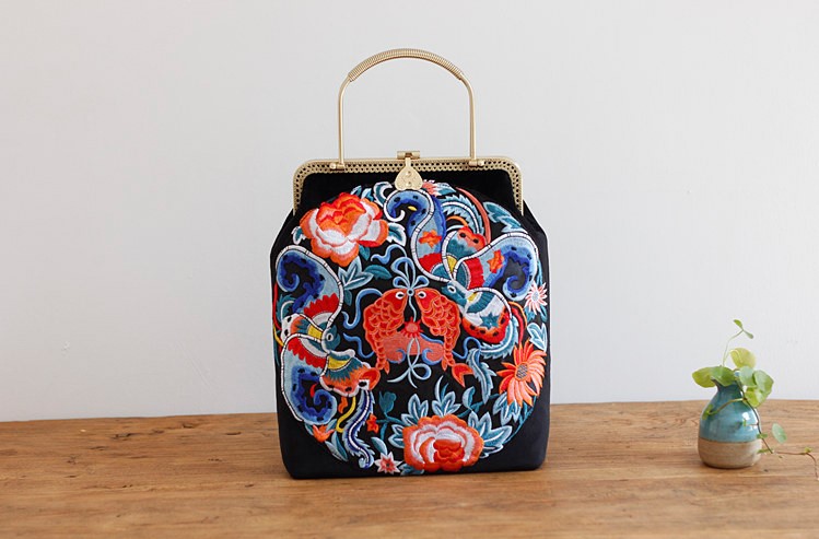 福連文苑吉祥鯉魚圖案刺繡手工包