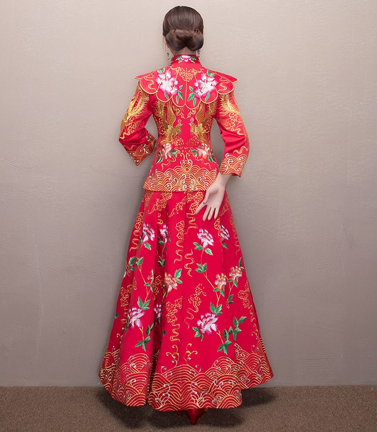 牡丹花領(lǐng)新娘禮服，古典刺繡中式禮服