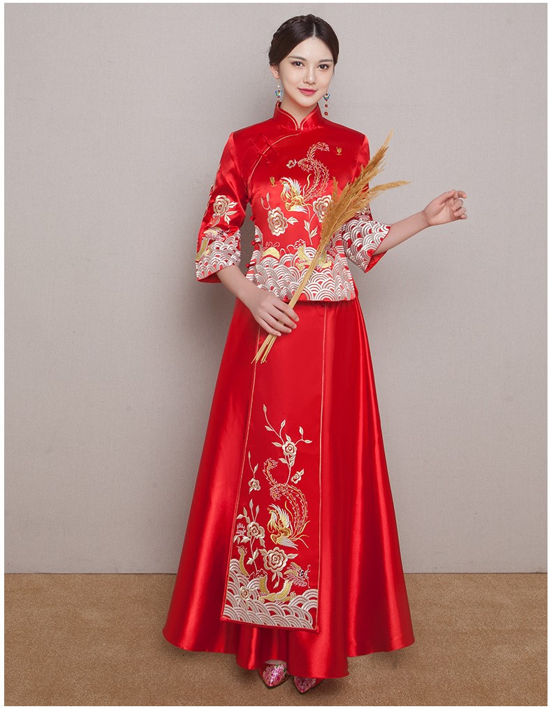 簡約時(shí)尚中式秀禾新娘禮服，精致唯美中式禮服