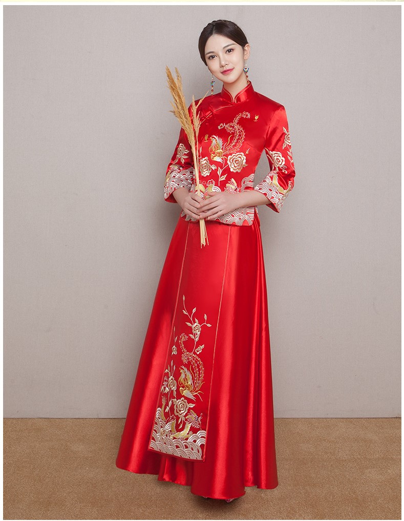 簡約時(shí)尚中式秀禾新娘禮服，精致唯美中式禮服