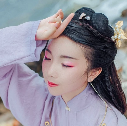 紫衣少女帶折扇頭像,唯美古風真人頭像