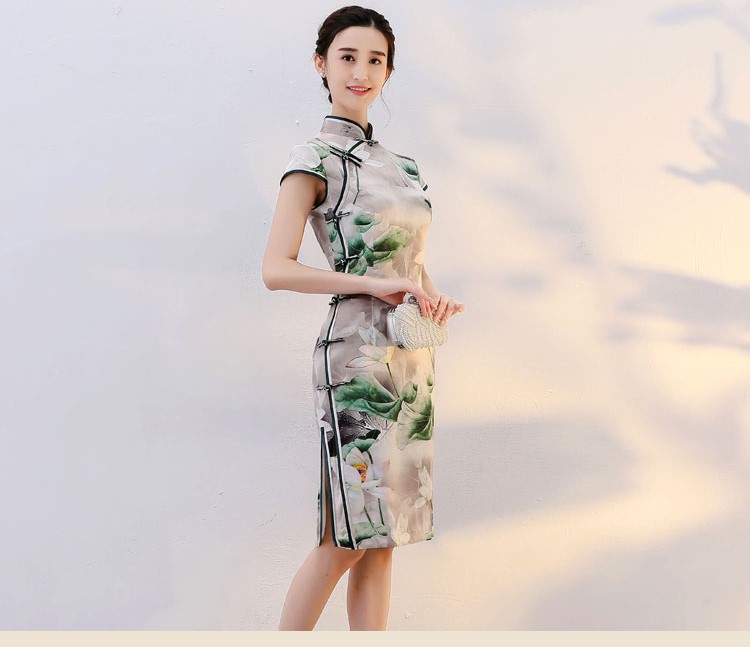 淡雅清蓮復古文藝短袖蠶絲旗袍裙