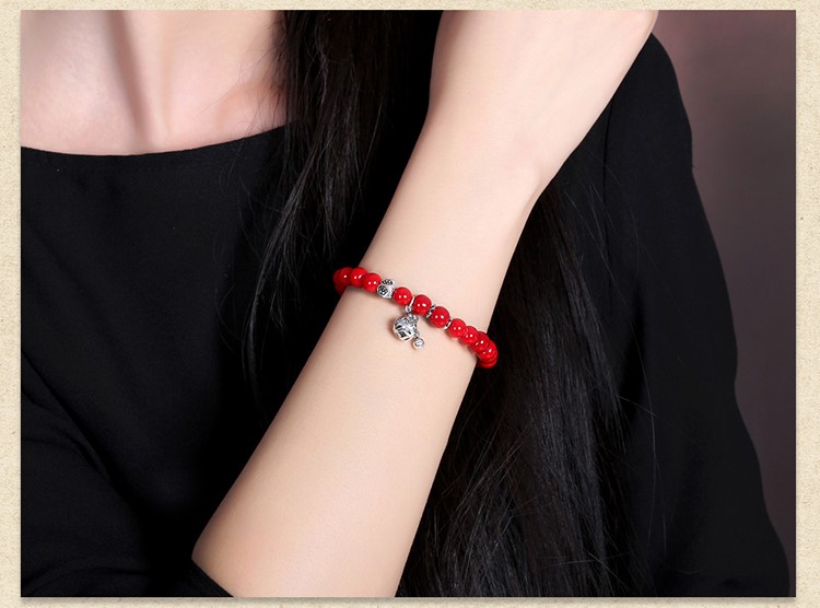 個性本命年紅色珠子民族風(fēng)純銀手串