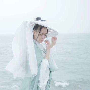 素衣俠客女生頭像，唯美古風(fēng)真人頭像