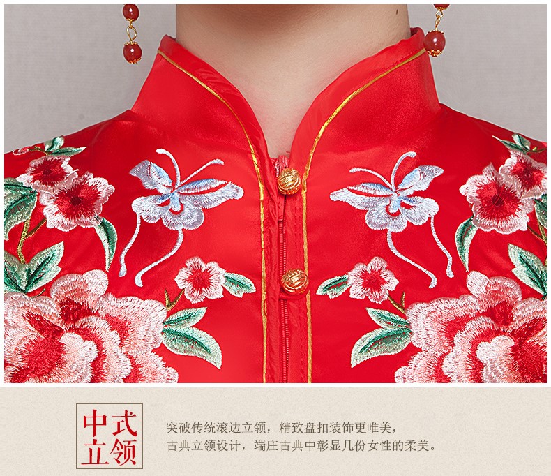 牡丹花刺繡新娘結(jié)婚禮服，波浪紋邊中式禮服