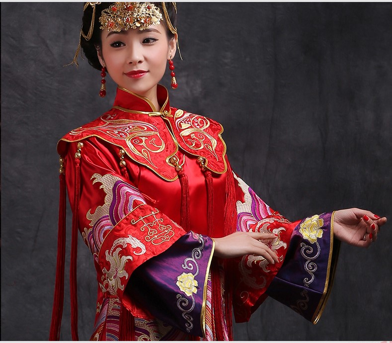 風(fēng)姿華美新娘禮服，復(fù)古刺繡中式禮服