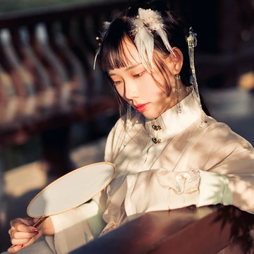 漢服帶寵物女生頭像，唯美古風(fēng)真人頭像