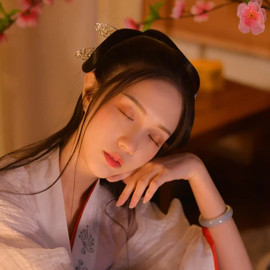 淡雅美人頭像，唯美古風(fēng)真人頭像