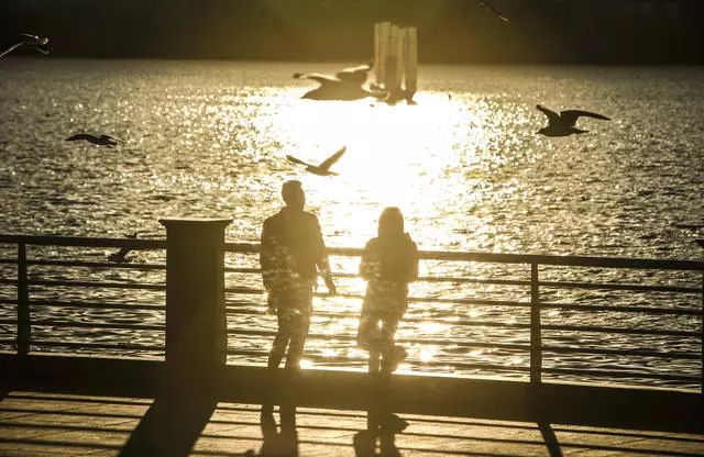 杭州·秀酒店，像上世紀(jì)劇場(chǎng)上演一場(chǎng)故事