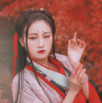 楓葉紅女生頭像，唯美古風真人頭像