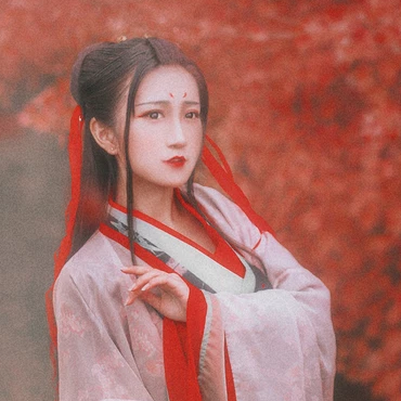 楓葉紅女生頭像，唯美古風真人頭像