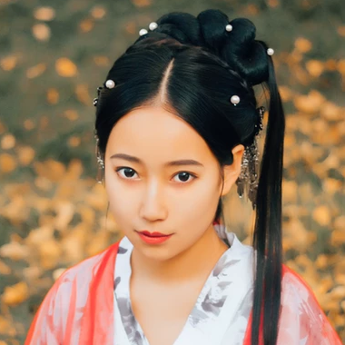 紅紗帶折扇女文藝生頭像，唯美古風(fēng)真人頭像