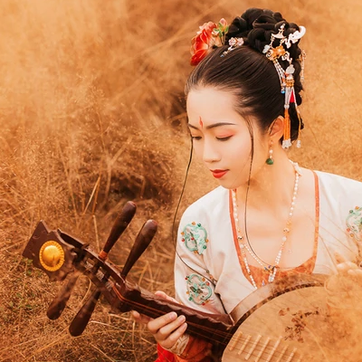 嬌艷文藝女生頭像，唯美古風(fēng)真人頭像