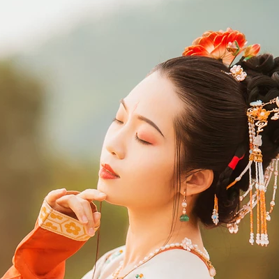 嬌艷文藝女生頭像，唯美古風(fēng)真人頭像