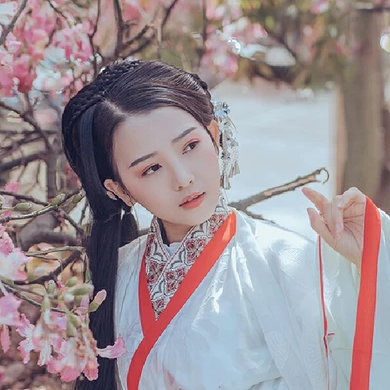 粉色木棉花少女頭像，唯美古風(fēng)真人頭像