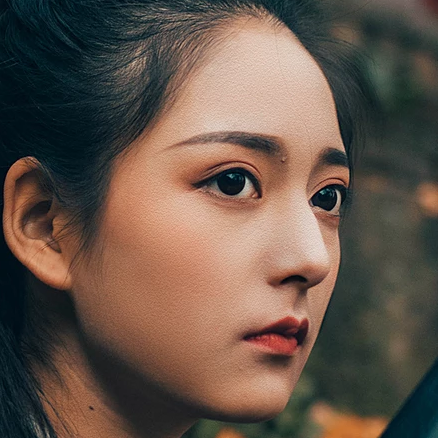 霸氣帶兵器俠客女生頭像，唯美古風(fēng)真人頭像