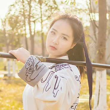 霸氣帶兵器女生頭像，唯美古風(fēng)真人頭像
