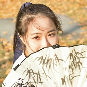 霸氣帶兵器女生頭像，唯美古風(fēng)真人頭像