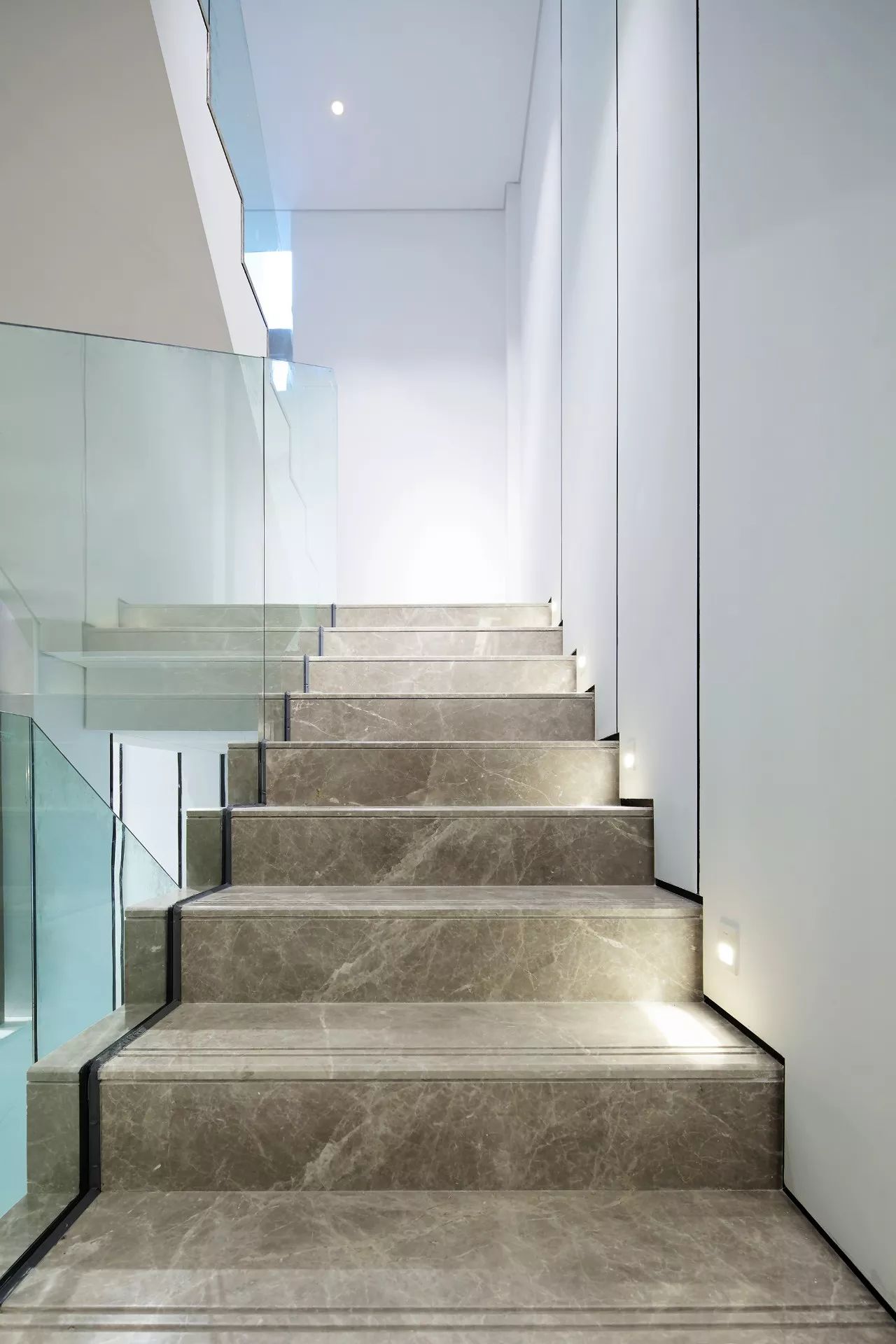 雙拼別墅樣板房：禪意留白的東方中式之美！