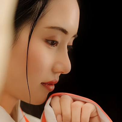 傷感思念帶傘女生頭像，唯美古風真人頭像