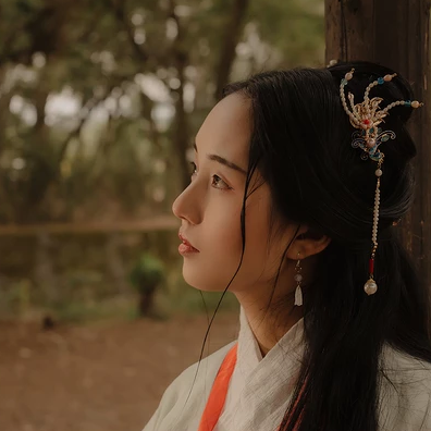 傷感思念帶傘女生頭像，唯美古風真人頭像