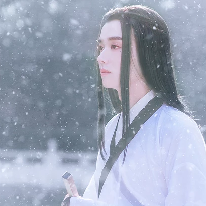 雪景翩翩公子帶折扇頭像，唯美古風(fēng)真人頭像