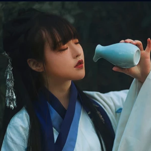 文藝帶樂器女生頭像，唯美古風(fēng)真人頭像