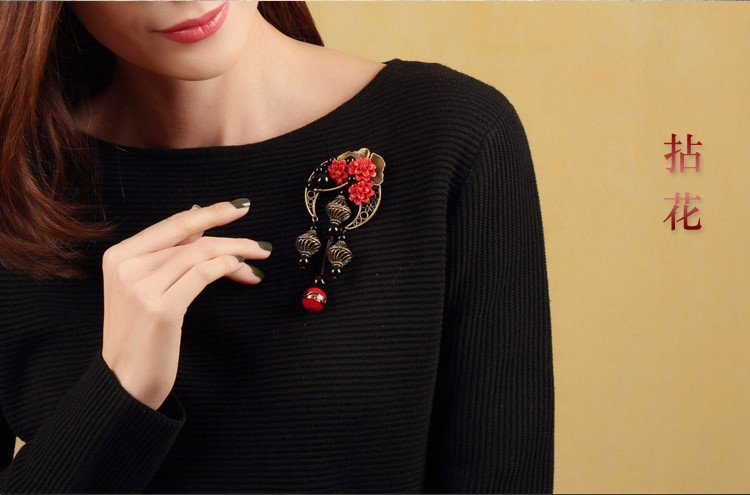 福連文苑紅胸花朱砂胸針飾品