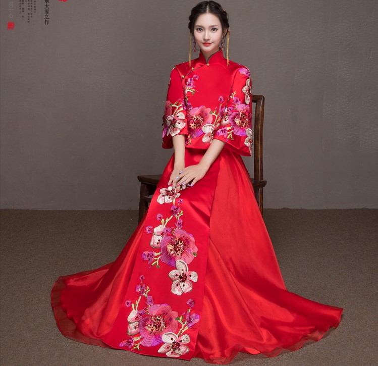 牡丹立體花朵新娘結(jié)婚禮服，優(yōu)雅秀禾中式禮服